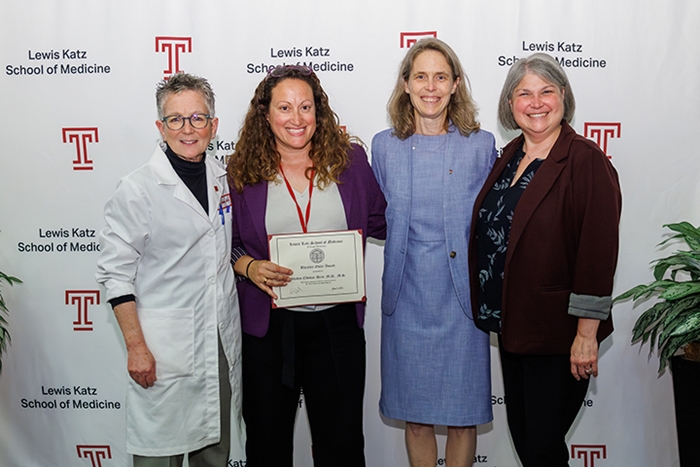 Medical School Dean, Faculty, and 2025 Graduates Honored at Awards Day Ceremony
