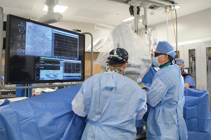 23-0610-DrTraub-CathLab-017-720